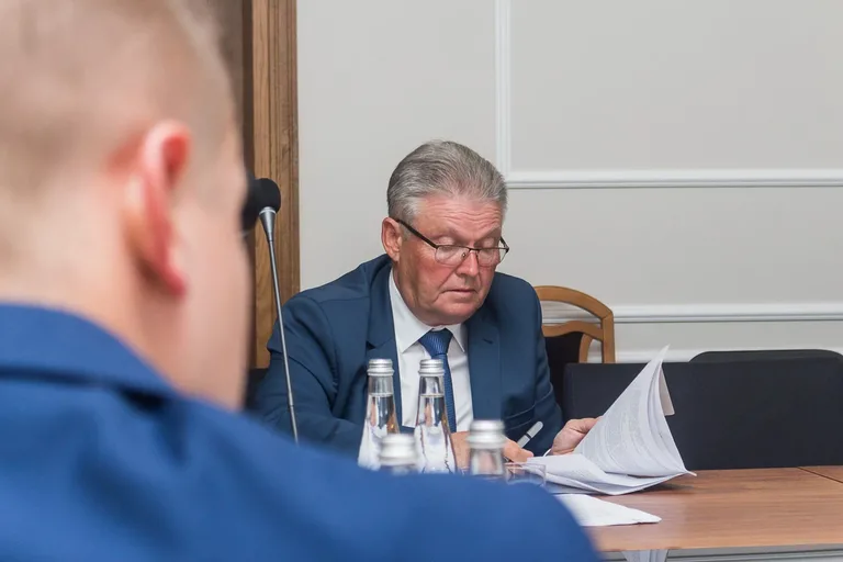 Absolutorium dla zarządu powiatu (zdjęcia, wideo)