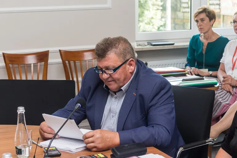 Absolutorium dla zarządu powiatu (zdjęcia, wideo)