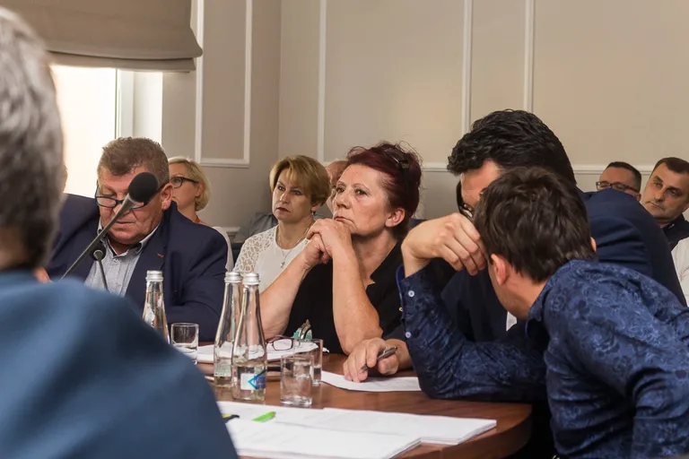 Absolutorium dla zarządu powiatu (zdjęcia, wideo)