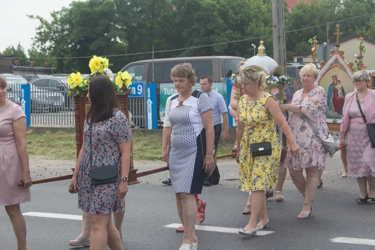 Procesja Bożego Ciała w parafii pw. Chrystusa Dobrego Pasterza (zdjęcia, wideo)