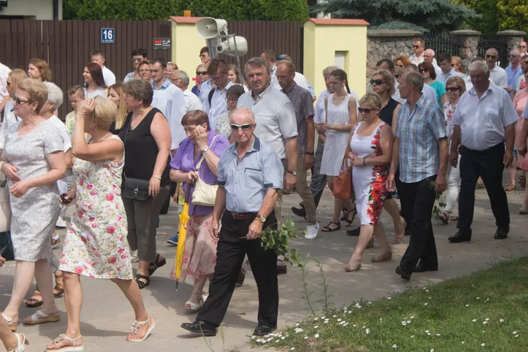 Procesja Bożego Ciała w parafii pw. Opatrzności Bożej (zdjęcia, wideo)