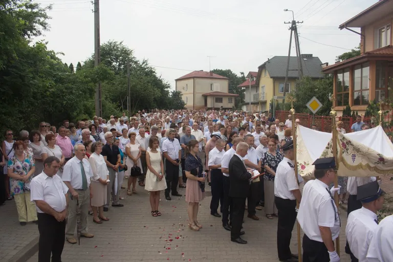Procesja Bożego Ciała w parafii pw. Chrystusa Dobrego Pasterza (zdjęcia, wideo)