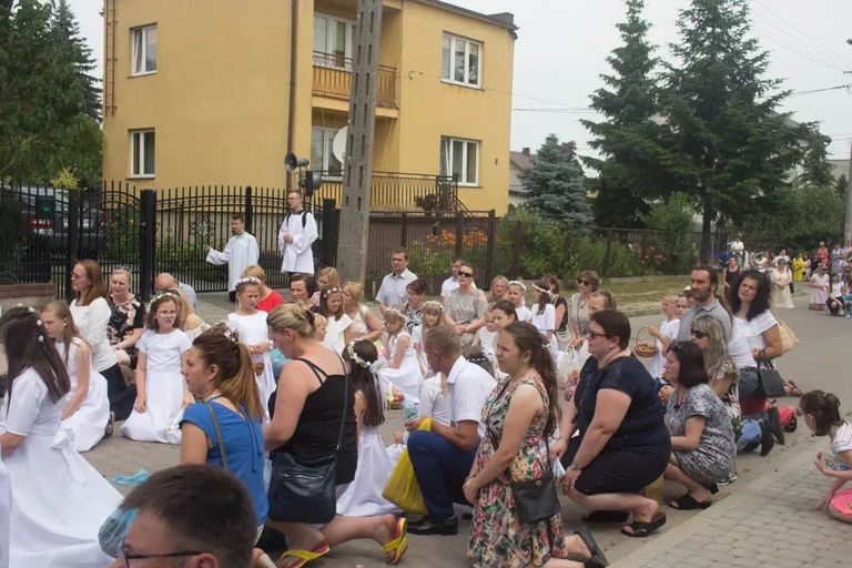 Procesja Bożego Ciała w parafii pw. Chrystusa Dobrego Pasterza (zdjęcia, wideo)