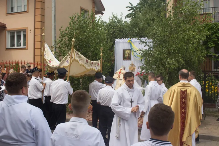 Procesja Bożego Ciała w parafii pw. Chrystusa Dobrego Pasterza (zdjęcia, wideo)