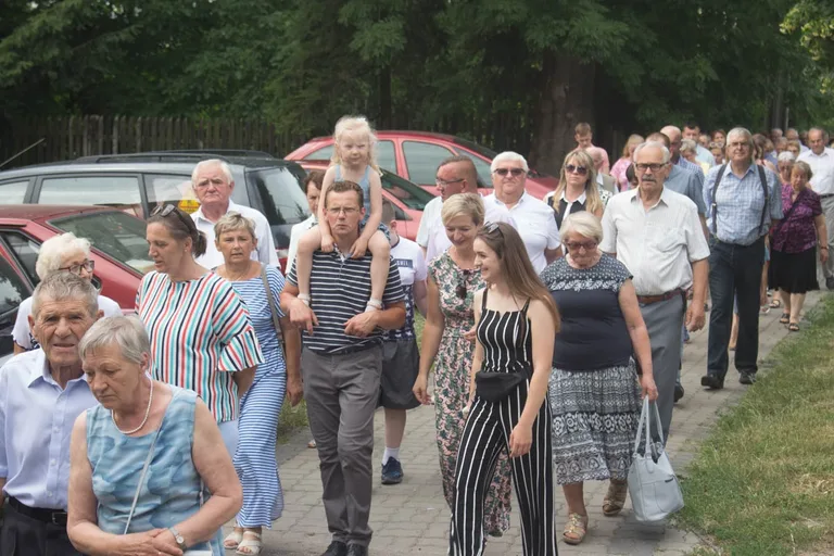 Procesje Bożego Ciała przeszły ulicami miasta (zdjęcia, wideo)