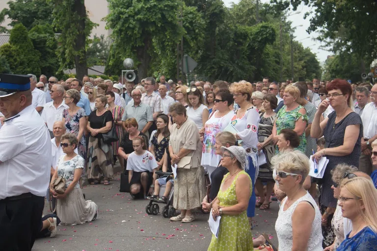 Procesje Bożego Ciała przeszły ulicami miasta (zdjęcia, wideo)