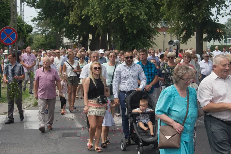 Procesje Bożego Ciała przeszły ulicami miasta (zdjęcia, wideo)