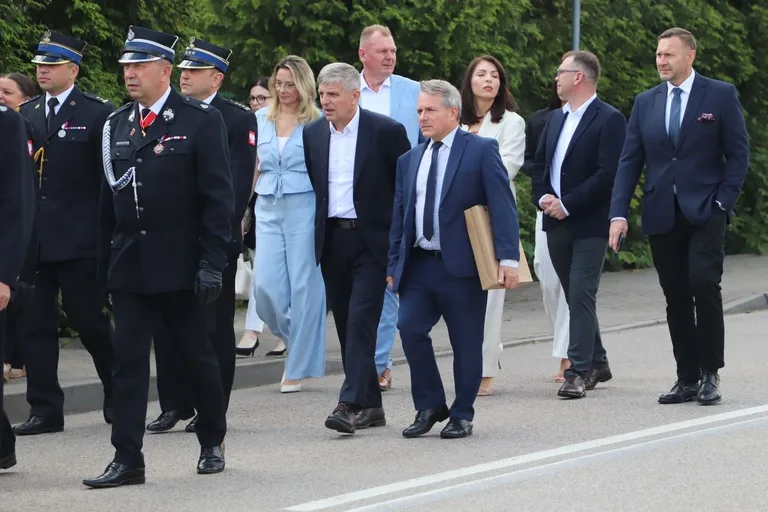 Wielkie święto druhów. Sto lat służby i nowy sztandar dla OSP Stary Lubotyń (zdjęcia, wideo)