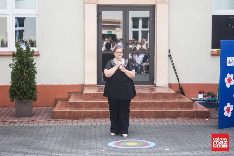 "Jedynka" odpoczywa. Uczniowie zakończyli rok szkolny (zdjęcia)