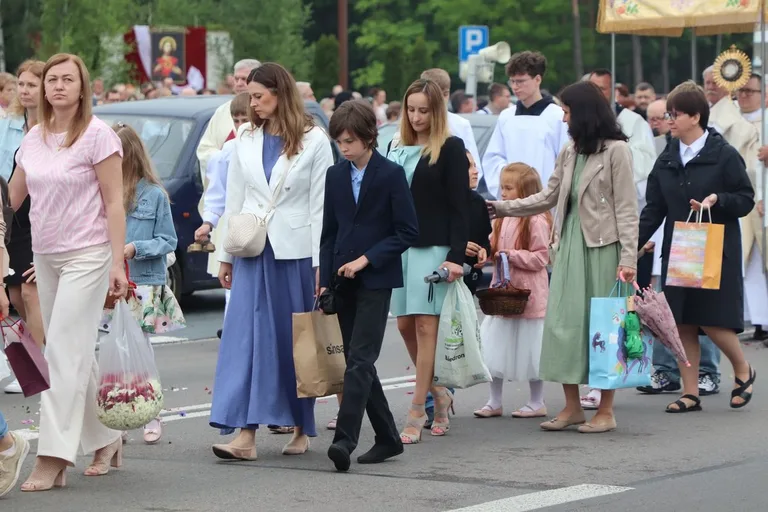 Procesja Bożego Ciała w parafii pw. Opatrzności Bożej (zdjęcia)