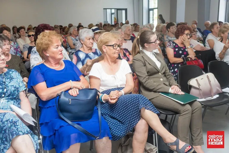 Zakończenie roku Uniwersytetu Trzeciego Wieku (zdjęcia, wideo)