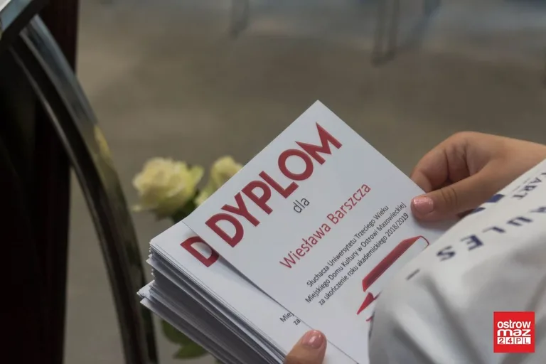Zakończenie roku Uniwersytetu Trzeciego Wieku (zdjęcia, wideo)