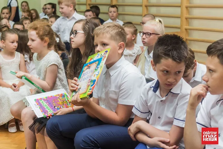 Już wakacje! Zakończenie roku szkolnego w "czwórce" (zdjęcia)