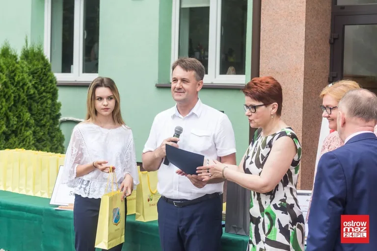 Uczniowie "Rubinka" rozpoczęli wakacje (zdjęcia)
