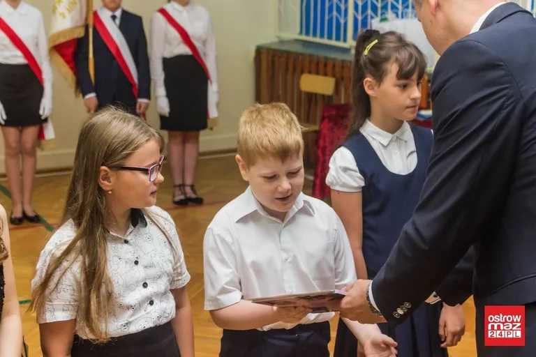 Już wakacje! Zakończenie roku szkolnego w "czwórce" (zdjęcia)
