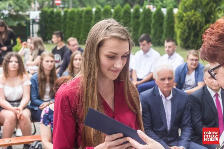 Uczniowie "Rubinka" rozpoczęli wakacje (zdjęcia)