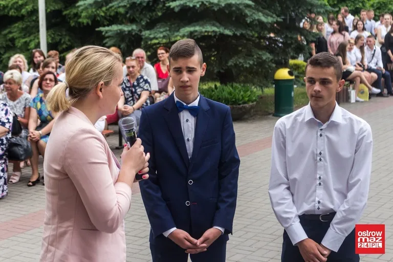 Uczniowie "Rubinka" rozpoczęli wakacje (zdjęcia)