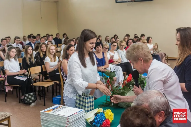 Uczniowie "Ekonomika" zakończyli rok szkolny (zdjęcia)