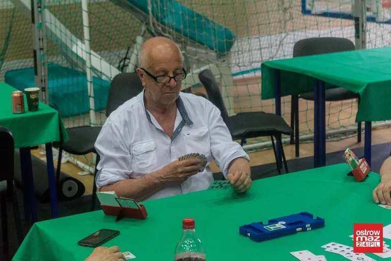 Sokół i Pawszak ze złotymi pierścieniami Ostrowi (zdjęcia)