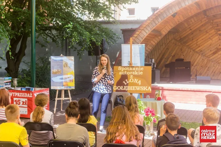 Piknik z książką: letni ogród biblioteki tętnił życiem (zdjęcia, wideo)
