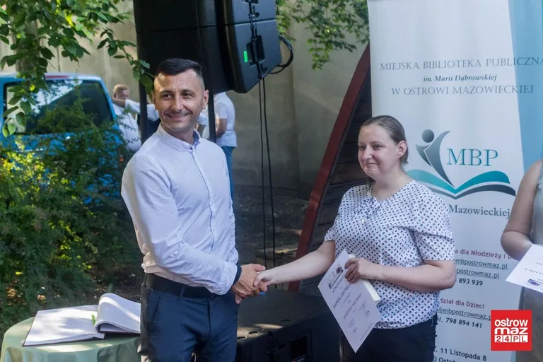 Piknik z książką: letni ogród biblioteki tętnił życiem (zdjęcia, wideo)