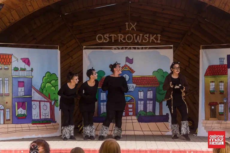 Piknik z książką: letni ogród biblioteki tętnił życiem (zdjęcia, wideo)