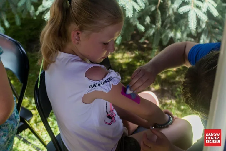 Piknik z książką: letni ogród biblioteki tętnił życiem (zdjęcia, wideo)