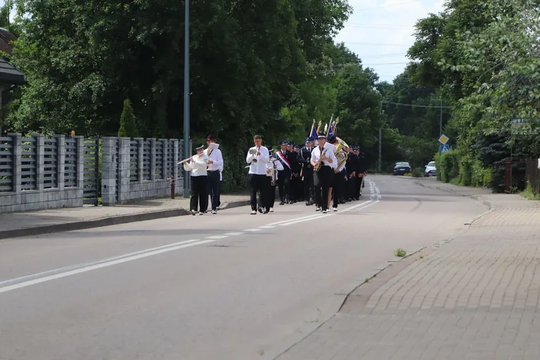 Wielkie święto druhów. Sto lat służby i nowy sztandar dla OSP Stary Lubotyń (zdjęcia, wideo)