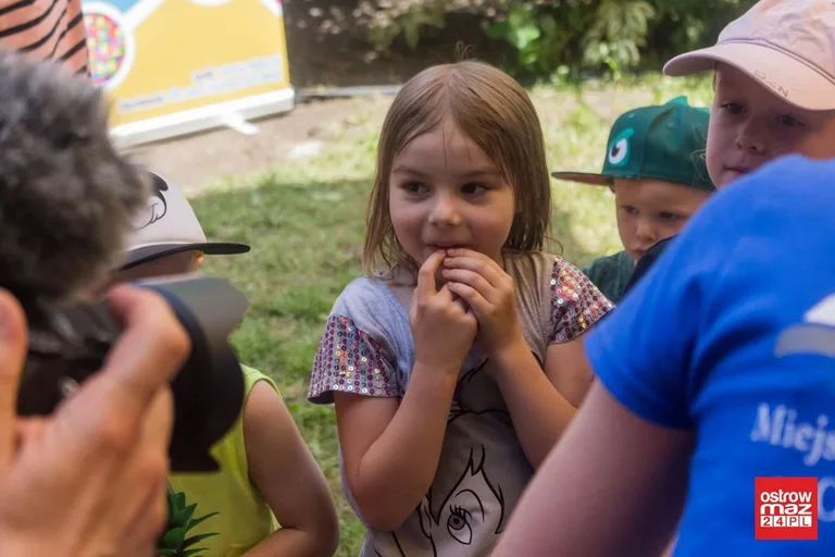 Piknik z książką: letni ogród biblioteki tętnił życiem (zdjęcia, wideo)