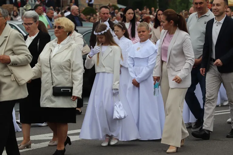 Procesja Bożego Ciała w parafii pw. Opatrzności Bożej (zdjęcia)