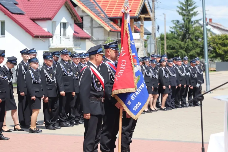 Wielkie święto druhów. Sto lat służby i nowy sztandar dla OSP Stary Lubotyń (zdjęcia, wideo)
