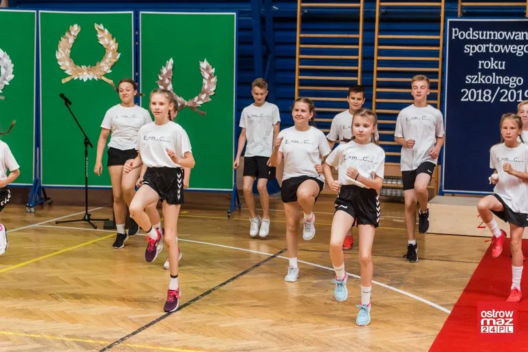 Powiatowe podsumowanie sportowego roku szkolnego (zdjęcia, wideo)