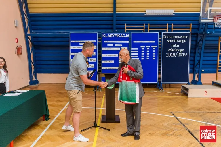 Powiatowe podsumowanie sportowego roku szkolnego (zdjęcia, wideo)