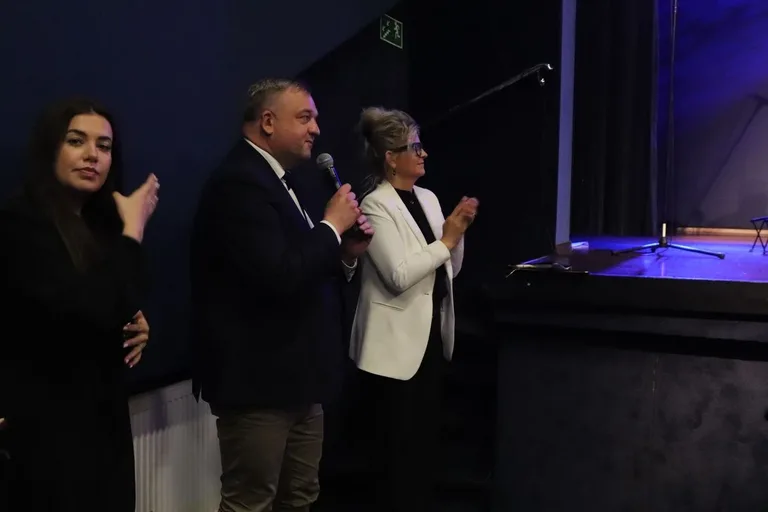 Uroczyste zakończenie roku akademickiego UTW 2025/2026. Był śmiech, podsumowania i podziękowania (zdjęcia, wideo)