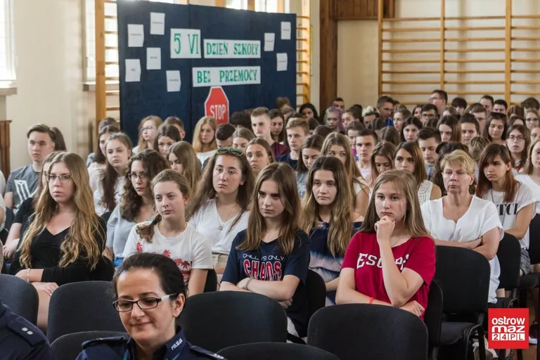 Dzień szkoły bez przemocy w Koperniczku (zdjęcia, wideo)