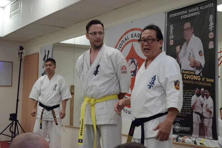 Legendarny shihan trenował ostrowskich karateków (zdjęcia)