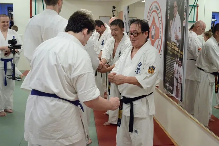 Legendarny shihan trenował ostrowskich karateków (zdjęcia)