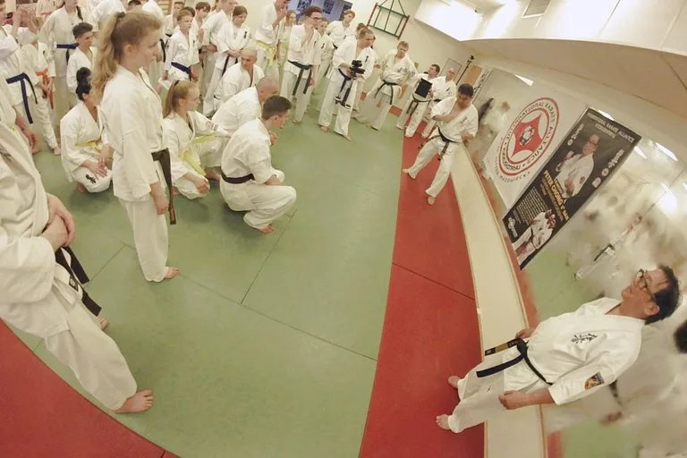 Legendarny shihan trenował ostrowskich karateków (zdjęcia)