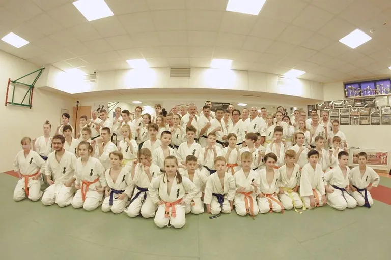 Legendarny shihan trenował ostrowskich karateków (zdjęcia)