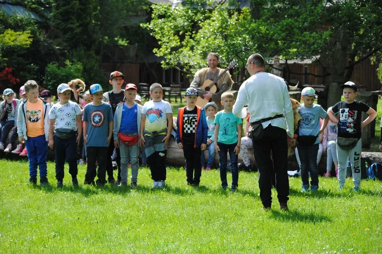Zielona szkoła uczniów ostrowskiej "dwójki" (zdjęcia)