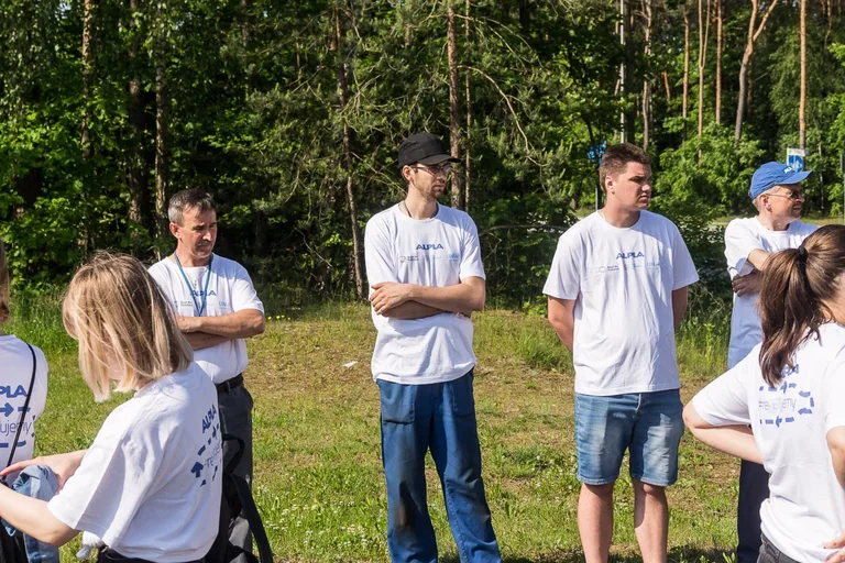 Sprzątanie w Światowym Dniu Ochrony Środowiska (zdjęcia, wideo)