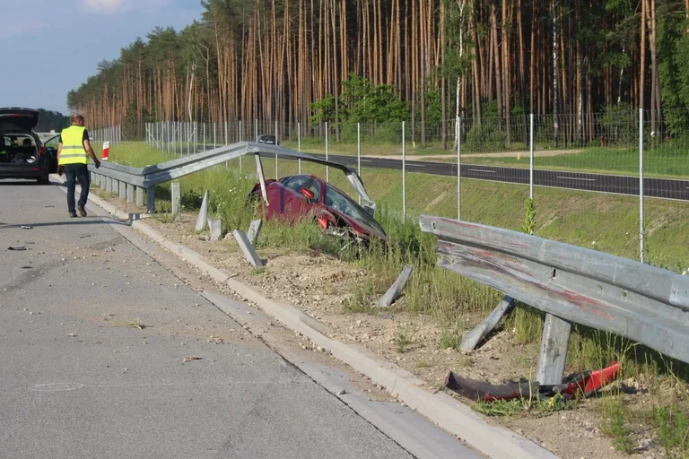 Trzy zdarzenia na S8. Są utrudnienia w ruchu (zdjęcia)
