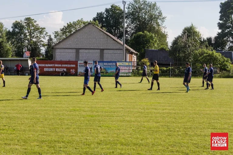 Derby powiatu ostrowskiego dla GKS Andrzejewo (zdjęcia, wideo)