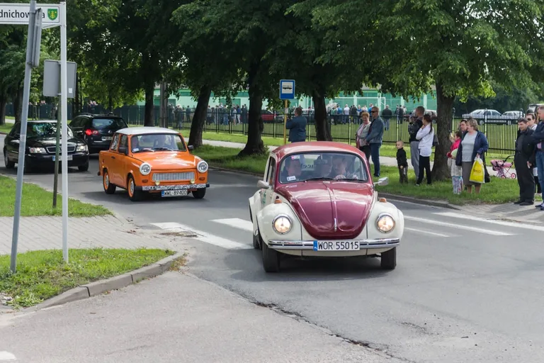 Zlot samochodów w Rubinku (zdjęcia, wideo)