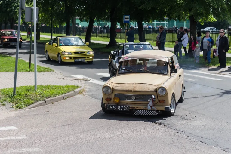Zlot samochodów w Rubinku (zdjęcia, wideo)
