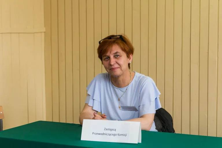 Trwają wybory. Mieszkańcy Ostrowi głosują, zagłosuj i ty (zdjęcia)
