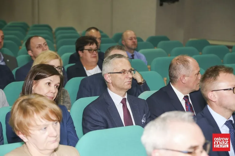 Ponad 4,6 mln zł na drogi dojazdowe do gruntów rolnych (zdjęcia)