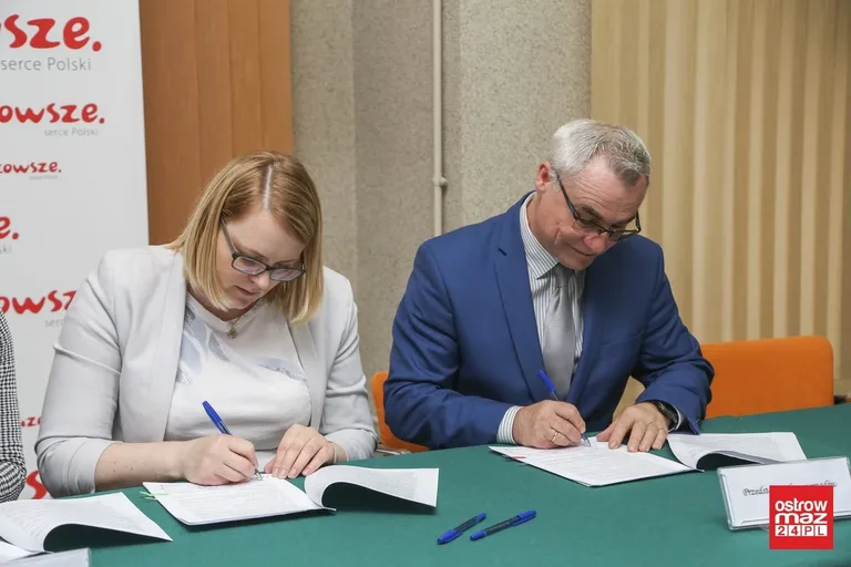 Ponad 4,6 mln zł na drogi dojazdowe do gruntów rolnych (zdjęcia)