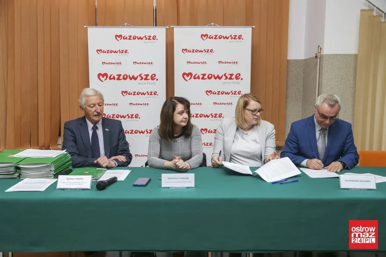 Ponad 4,6 mln zł na drogi dojazdowe do gruntów rolnych (zdjęcia)