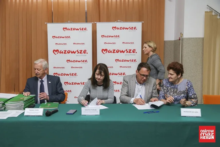 Ponad 4,6 mln zł na drogi dojazdowe do gruntów rolnych (zdjęcia)